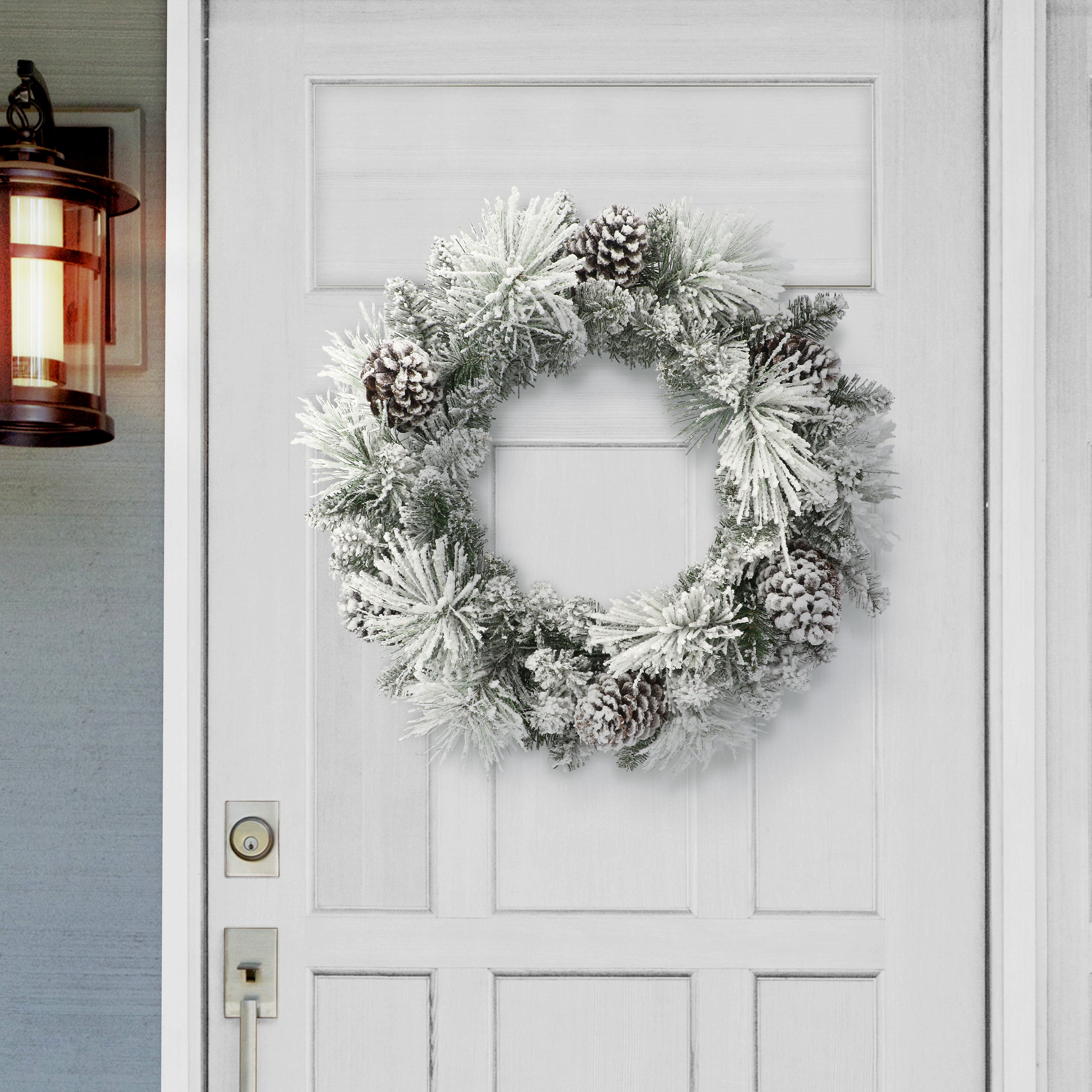 24in Flocked Berkshire Spruce Wreath